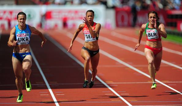 гончар екатерина (первая справа)